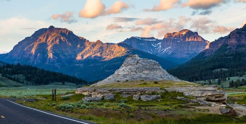Beautiful mountain backdrop along a road leading to Roosevelt Lodge in Lamar Valley, Soda Butte.