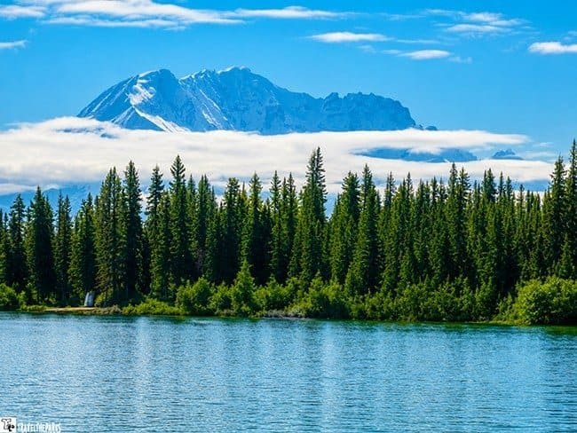 Lake and Mountain views from the Richardson Hwy