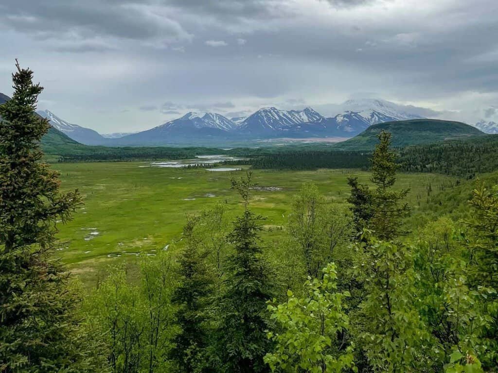 Views of the Valley of 10,000 smokes mountains from the first scenic stop