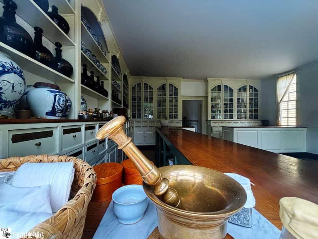 Pasteur & Galt Apothercary Shop, the best of Colonial Williamsburg